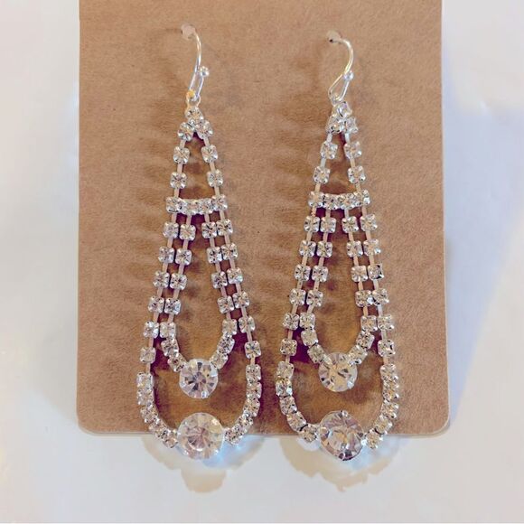 Faceted Rhinestone Fancy Pierced Earrings Silvee Tone Metal 2.5” Bling Gorgeous - Picture 3 of 3